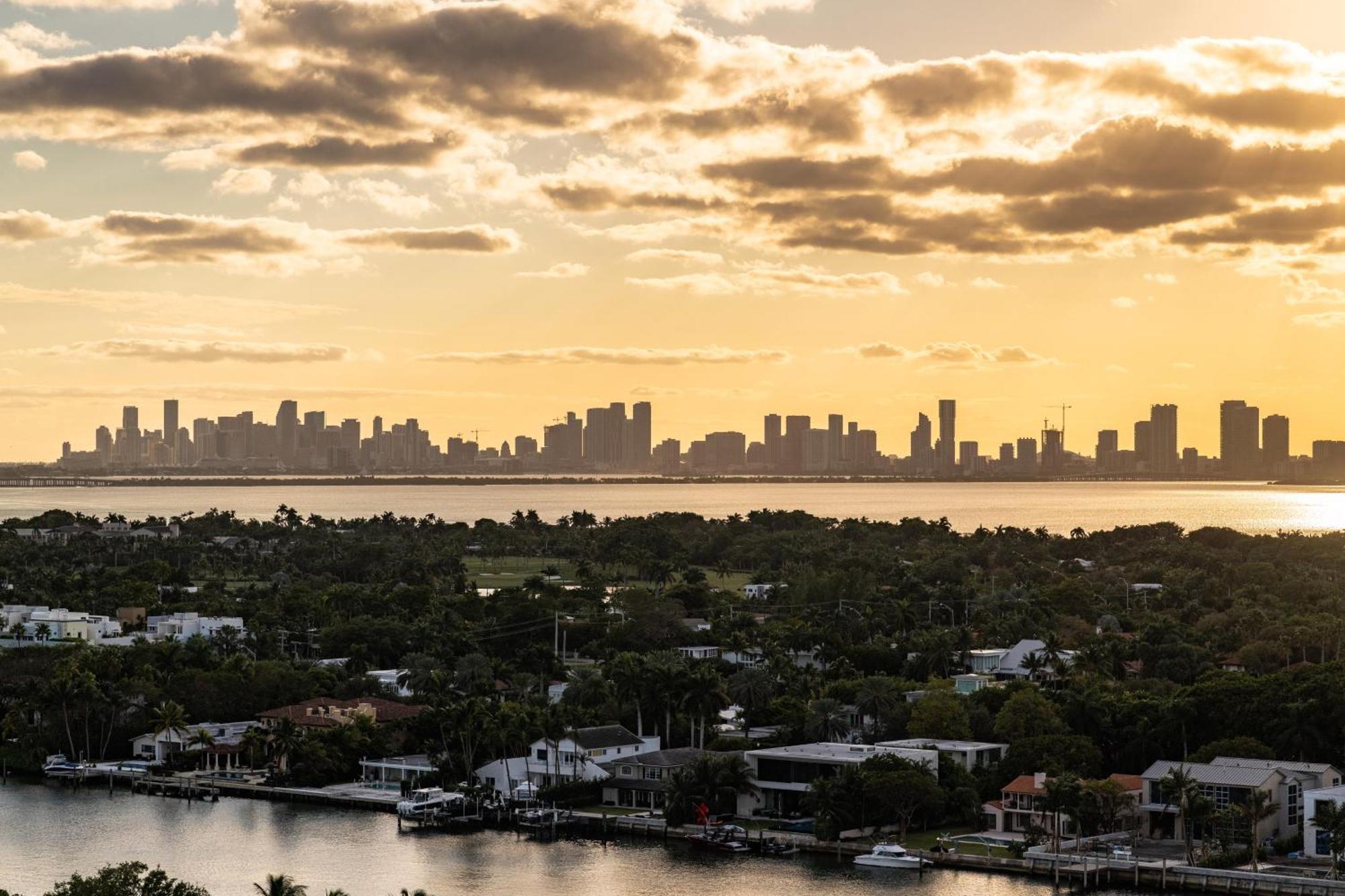 Churchill Suites Monte Carlo Miami Beach Phòng bức ảnh